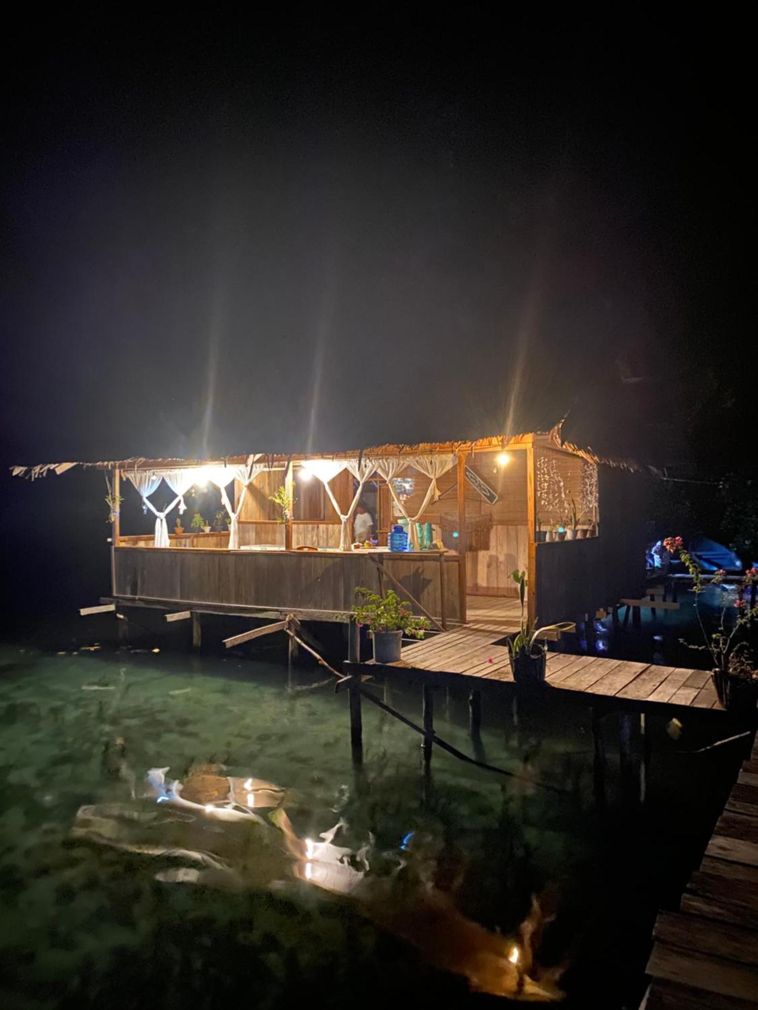 Nyanse Homestay - Raja Ampat Besir Екстериор снимка